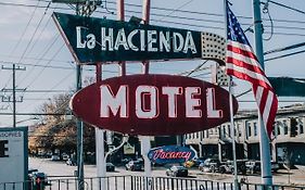 La Hacienda Motel